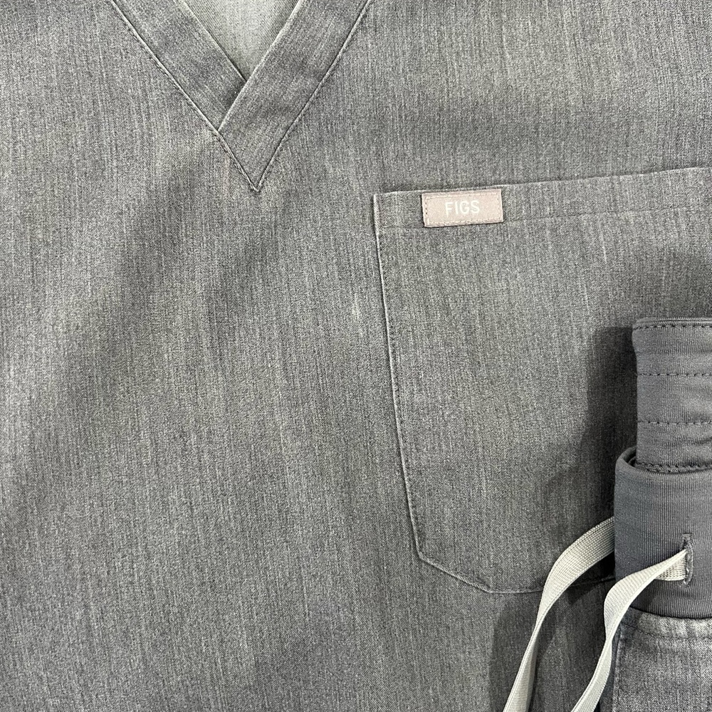 Figs Grey Scrub Set- Graphite - Picture 2 of 2